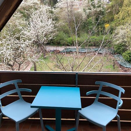 Blaues Zimmer Mit Grossem Balkon, Bad Ist Ein Traum, 50 Schritte Zum Radweg Am Main,Ideal For Short Stay Mainstockheim 外观 照片